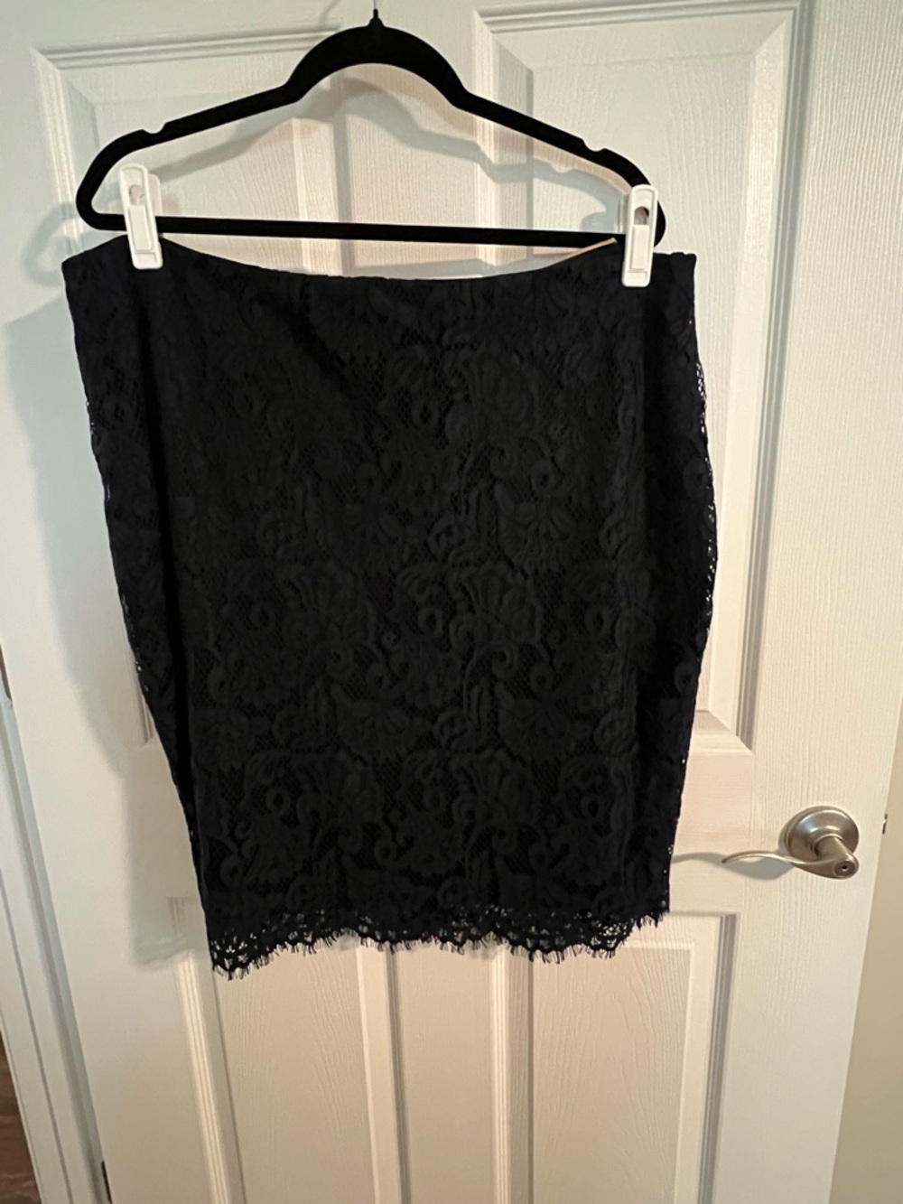 Black Lace Pencil Skirt - Elegant Women's Skirt